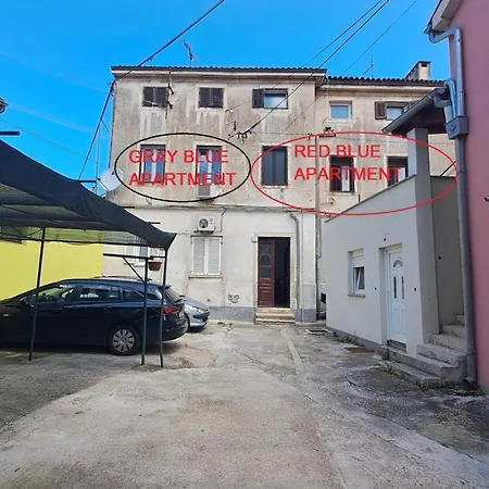 Appartement Red Blue With Private Parking And Gray Blue Pula