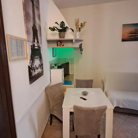 Red Blue With Private Parking And Gray Blue Διαμέρισμα