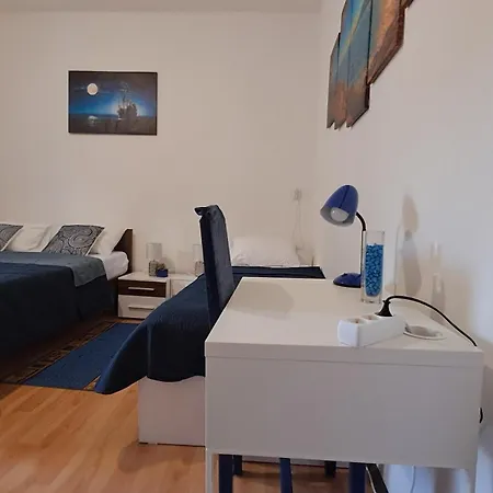 Red Blue With Private Parking And Gray Blue