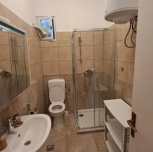 Red Blue With Private Parking And Gray Blue Pola