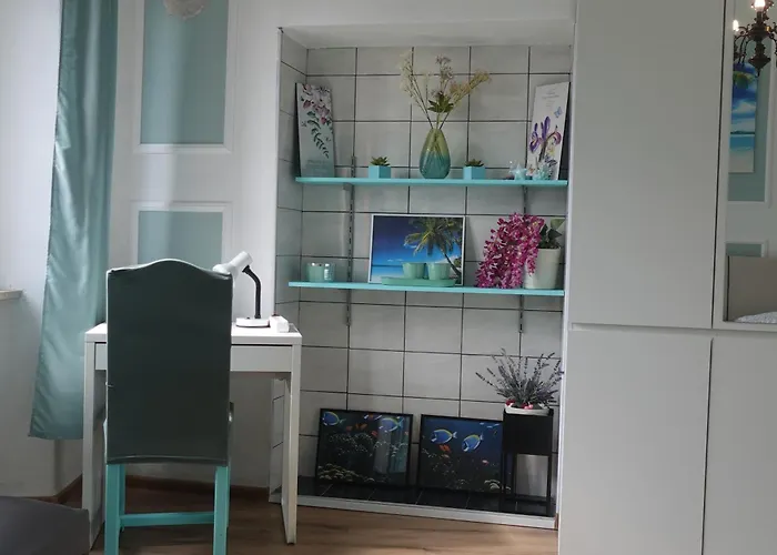 Red Blue With Private Parking And Gray Blue