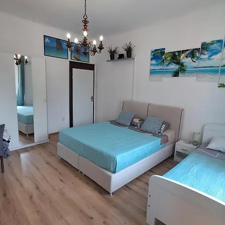 Red Blue With Private Parking And Gray Blue 아파트 *