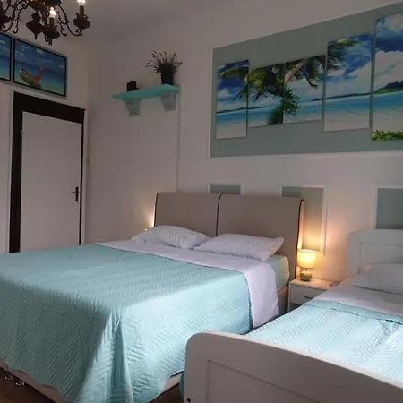 Appartement Red Blue With Private Parking And Gray Blue