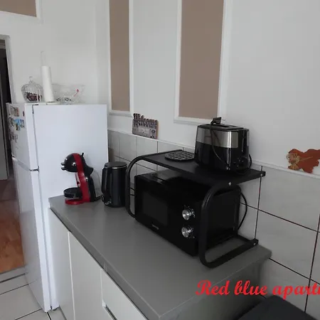Apartman Red Blue And Gray Blue With Private Parking Pula
