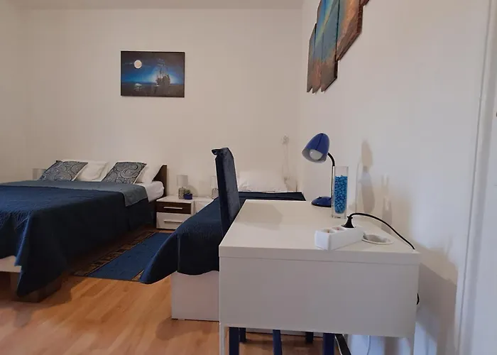 Red Blue With Private Parking And Gray Blue