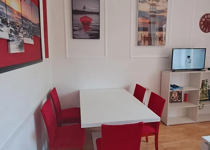 Red Blue With Private Parking And Gray Blue Appartement