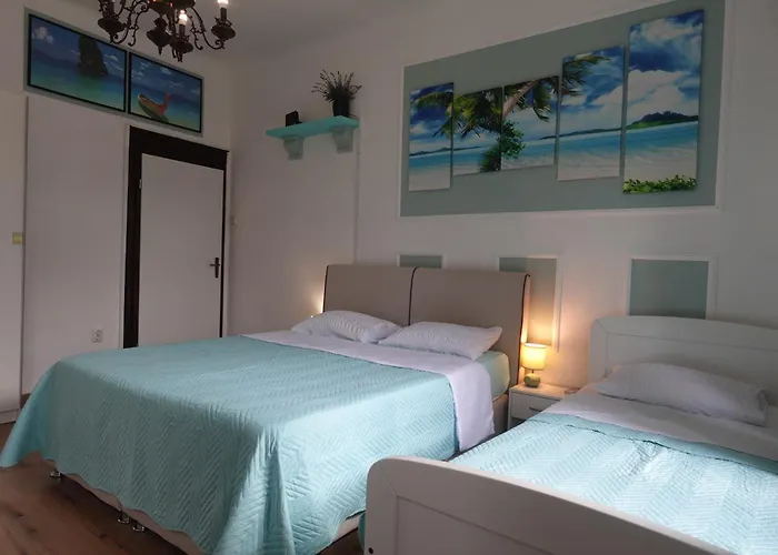 Appartement Red Blue With Private Parking And Gray Blue