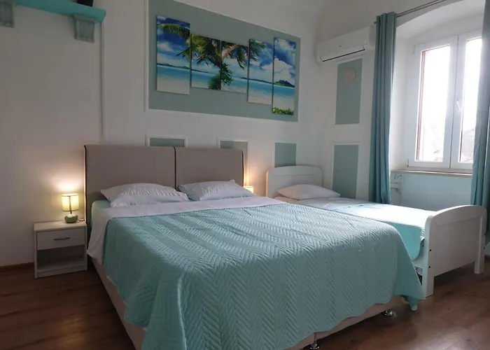 Appartement Red Blue With Private Parking And Gray Blue *