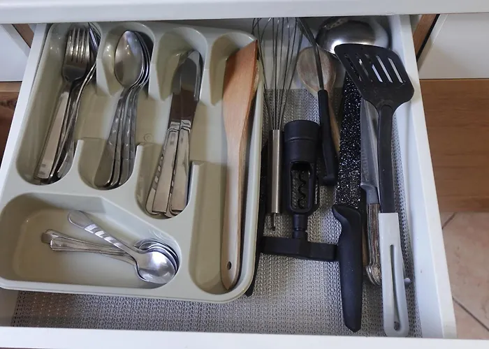 Red Blue With Private Parking And Gray Blue *